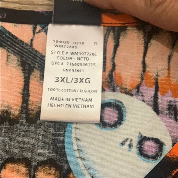 SOLD OUT⭐️3XLScrub V-Neck Top Disney🔥⭐️ - Picture 5 of 8